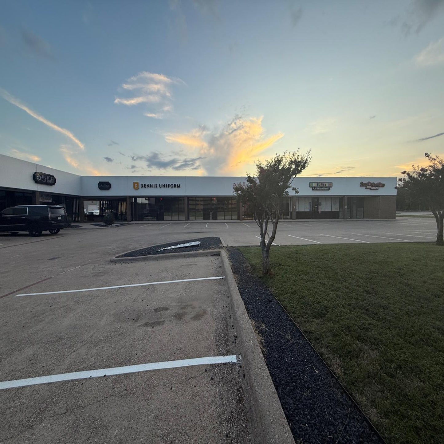 Book Honey's Scented Co. Studios